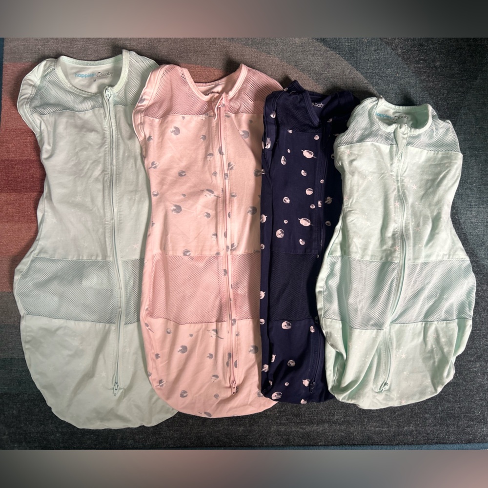 4 Happiest Baby Sleepea Swaddles- 2 small, 2 medium